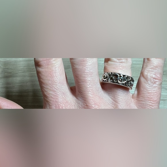 Vintage Handmade Sterling Silver & 14K Gold Scrolled Filigree Band Ring, Size 6 - Picture 11 of 13